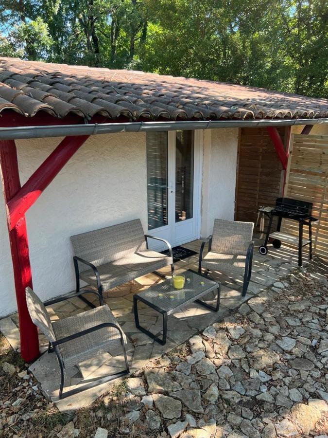 8-Gite 5 Personnes Avec Piscine Saint-Aubin-de-Nabirat Екстериор снимка